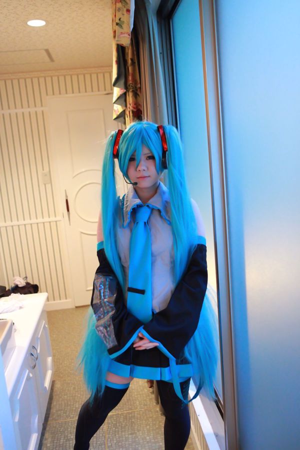 Mana Tanaka "VOCALOID" Hatsune Miku [Canal de cosplay]