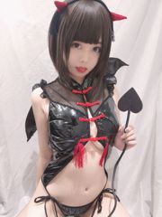 [Ảnh Cosplay] Cô Chị Dễ Thương Honey Cat Qiu - Quỷ Nhỏ Selfie