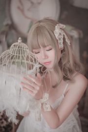 โยโกะทานากะ "ชุดผ้าไหมสีขาว" [Lolita COS]