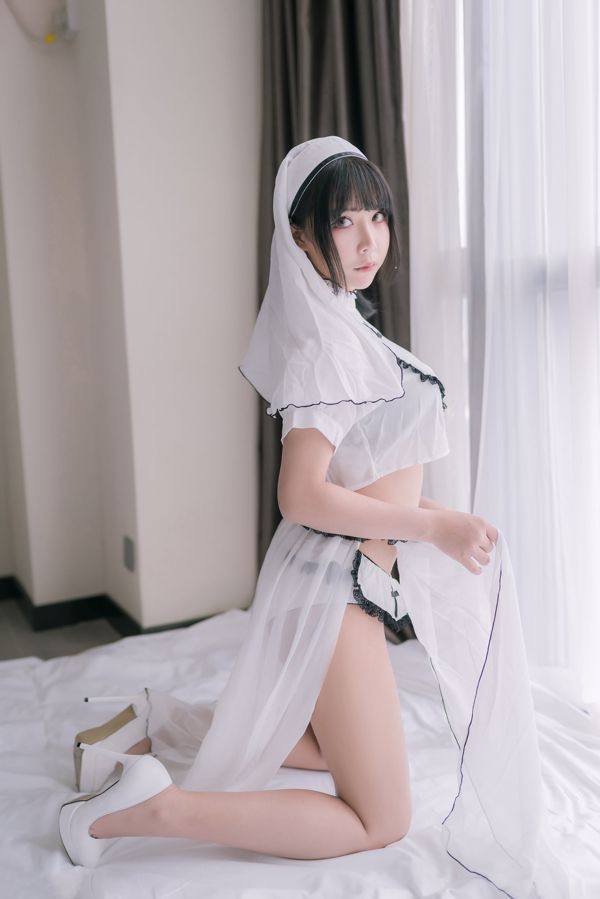 COSER พา Mo Ziaa "Pure White Nun" ออกไป [COSPLAY Beauty]